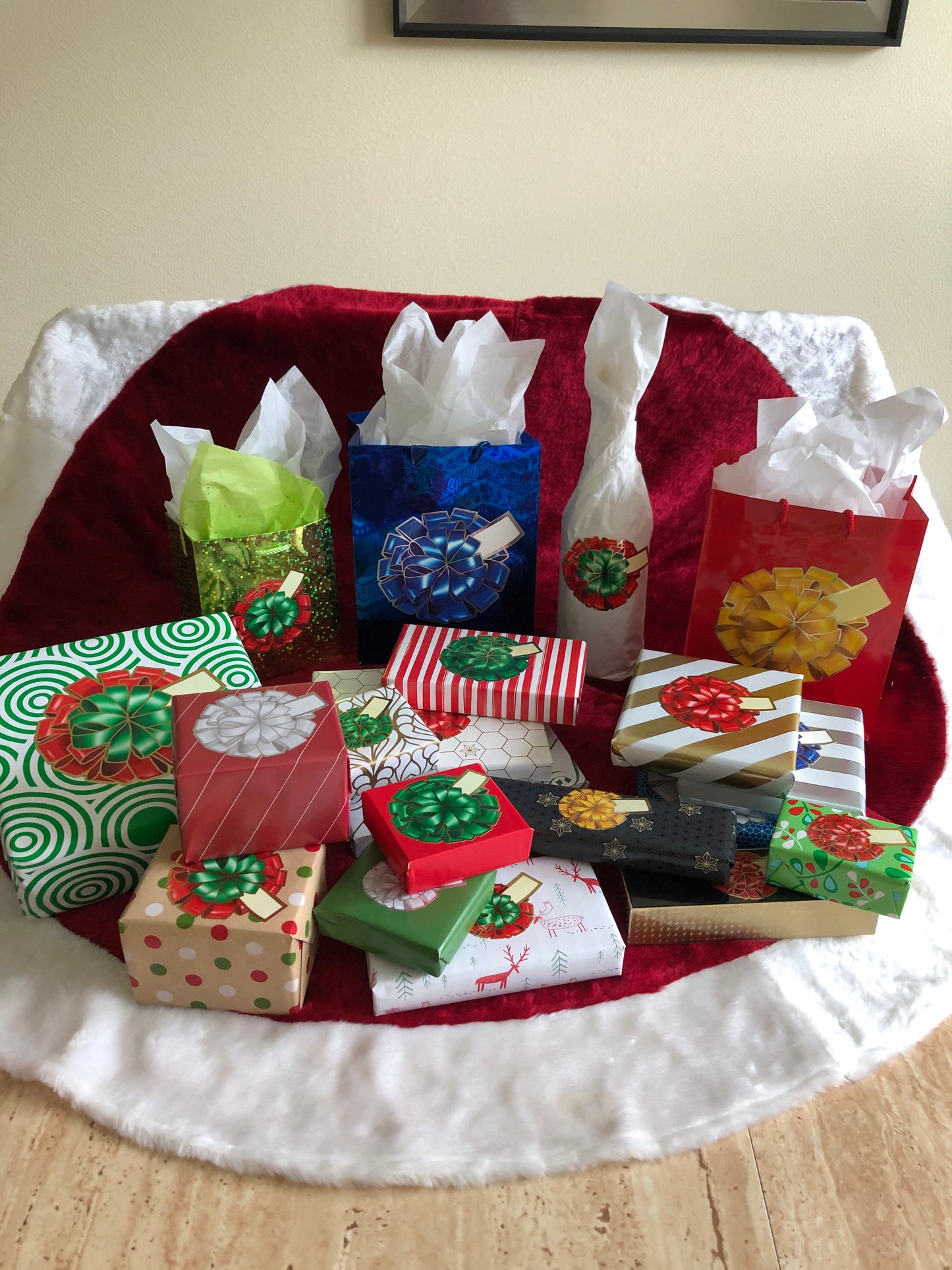 Holiday Blue, White and Gold - 30 Bows