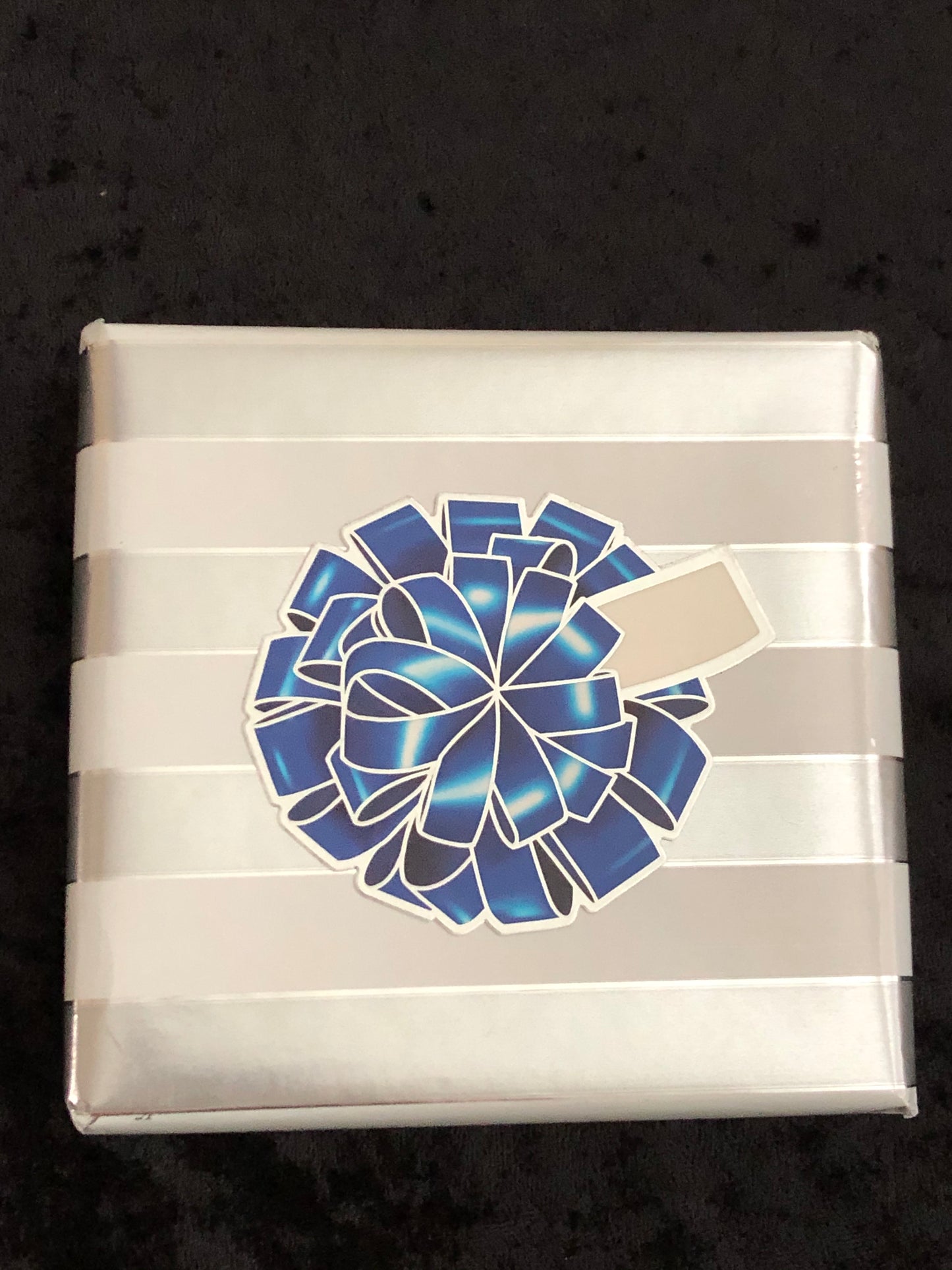 Holiday Blue, White and Gold - 30 Bows